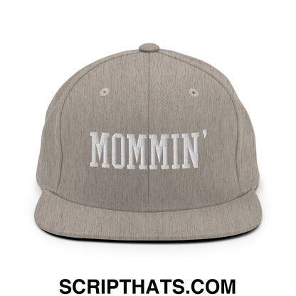 Mommin' Embroidered Flat Bill Brim Snapback Hat Heather Grey